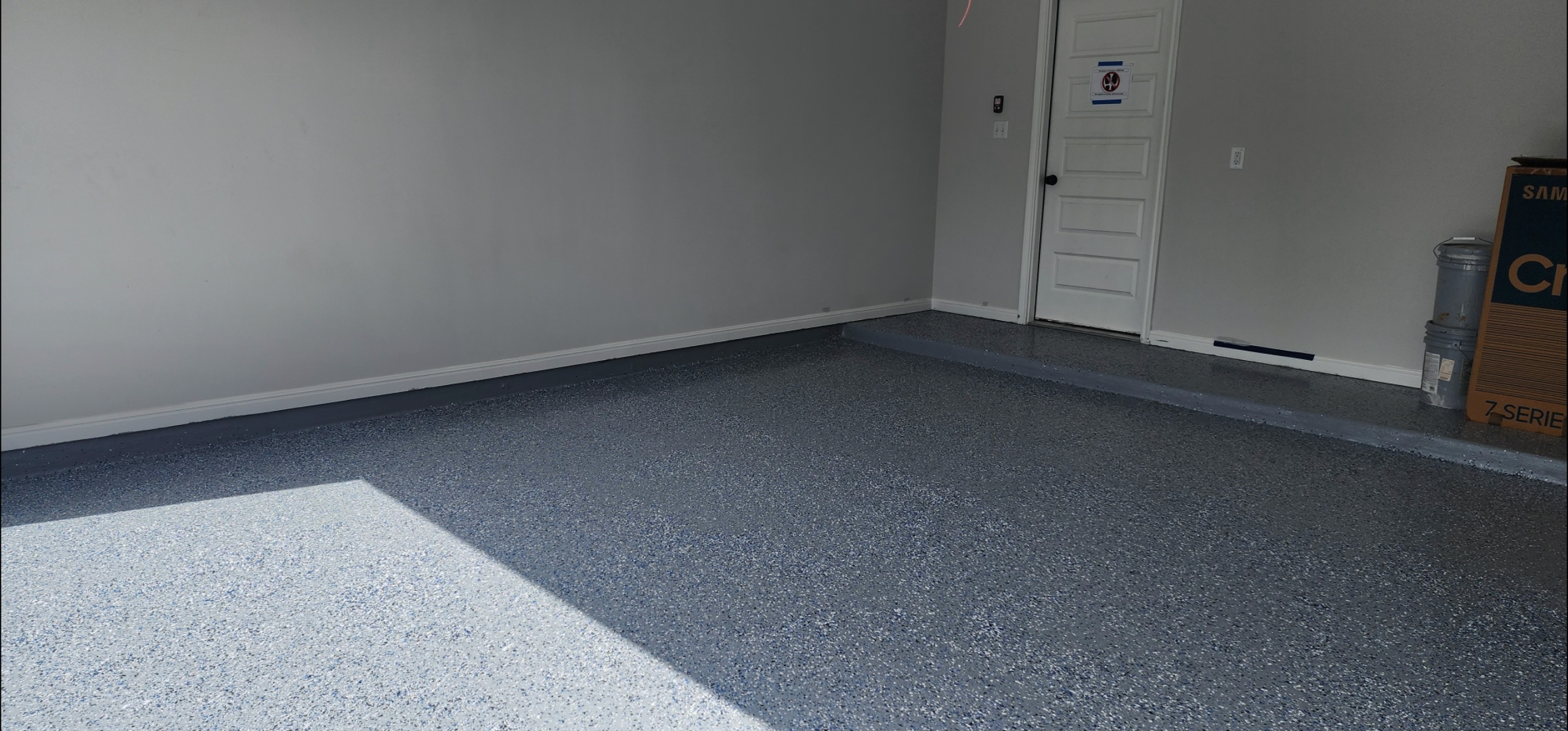Metallic epoxy floor